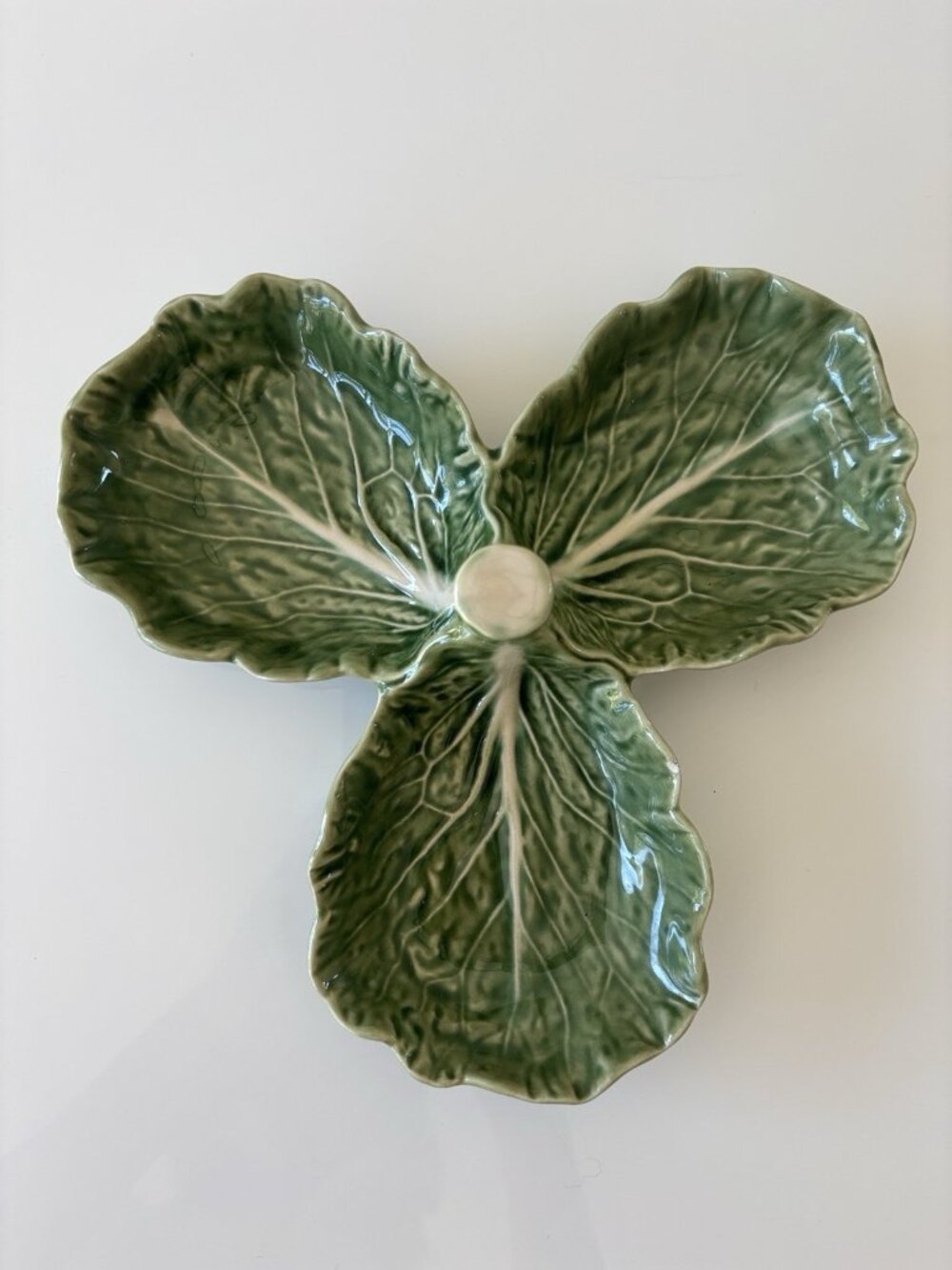 Green Bordallo Pinheiro Cabbage Leaf 3-Section Relish Dish Condiment Tray